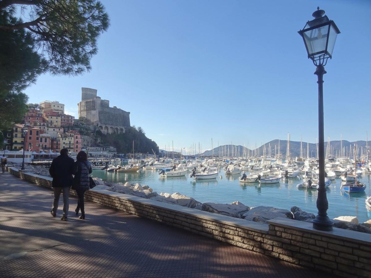 Affittacamere La Baia Di Lerici Exterior photo